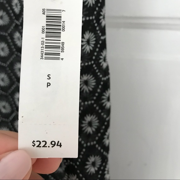 Patterned Sheer Top - Picture 3 of 4